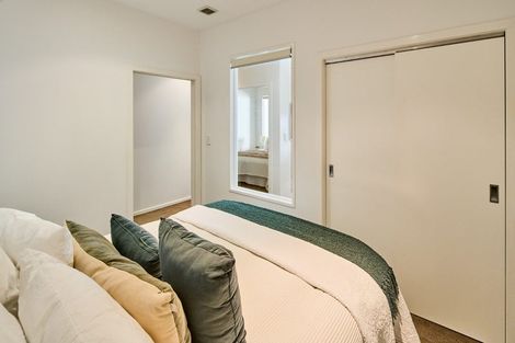 Photo of property in Las Olas De Cuba, 2/35 Torrens Terrace, Mount Cook, Wellington, 6011