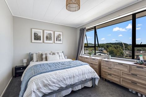 Photo of property in 13 Tahurangi Place, Spotswood, New Plymouth, 4310