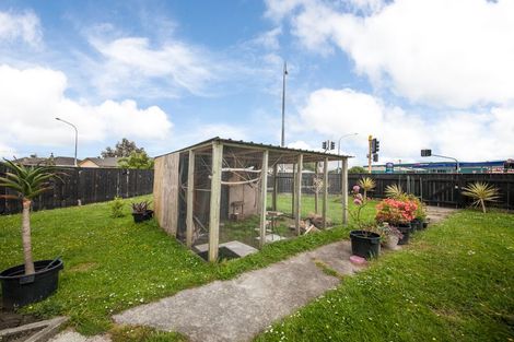 Photo of property in 1006 Tremaine Avenue, Roslyn, Palmerston North, 4414