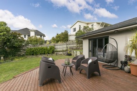Photo of property in 19 Erlestoke Crescent, Churton Park, Wellington, 6037