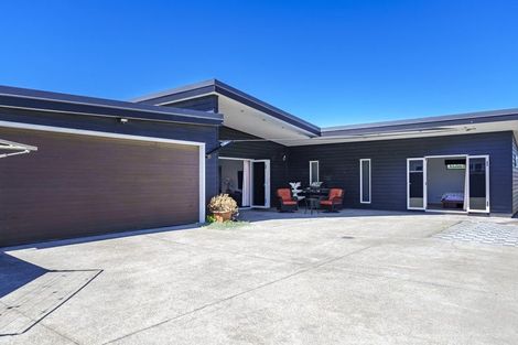 Photo of property in 7a Chester Place, Taradale, Napier, 4112
