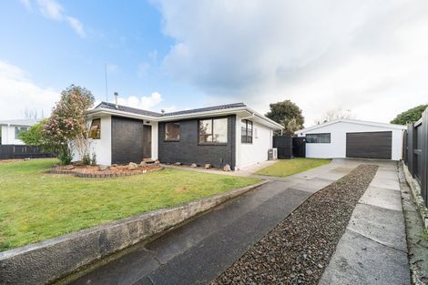 Photo of property in 21 Lyndale Place, Kelvin Grove, Palmerston North, 4414