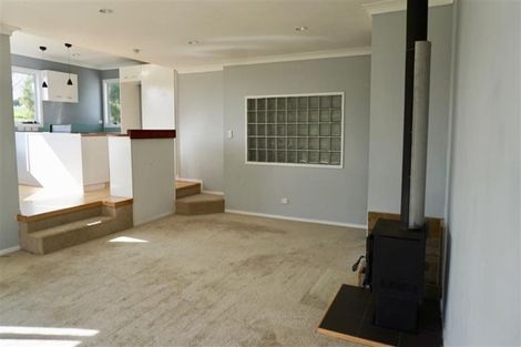 Photo of property in 2/102 Settlement Road, Papakura, 2110