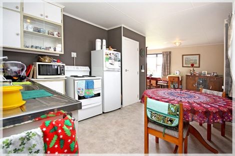 Photo of property in 6a Te Awa Street, Foxton Beach, Foxton, 4815