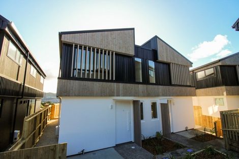 Photo of property in 9/6 Bushland Grove, Paparangi, Wellington, 6037