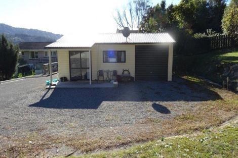Photo of property in 25 Seaview Crescent, Picton, 7220