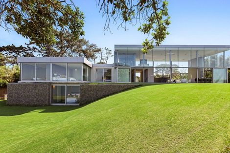 Photo of property in 76 Cliff Road, Torbay, Auckland, 0630