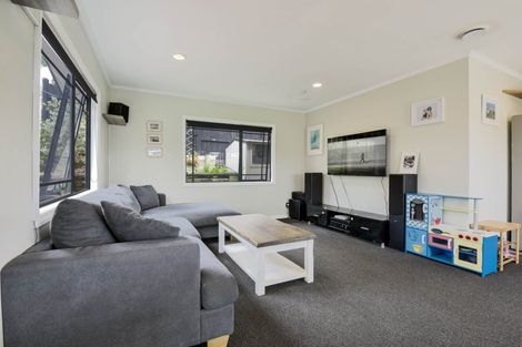 Photo of property in 95a Brightside Road, Stanmore Bay, Whangaparaoa, 0932