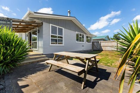 Photo of property in 9 Regent Place, Blagdon, New Plymouth, 4310