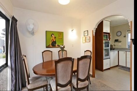 Photo of property in 2/8 Duart Road, Havelock North, 4130