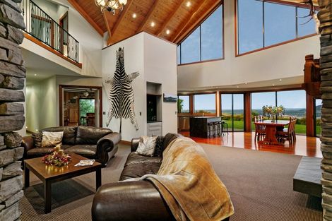 Photo of property in 121 Highland Drive, Acacia Bay, Taupo, 3385