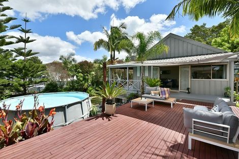 Photo of property in 61 Brian Crescent, Stanmore Bay, Whangaparaoa, 0932