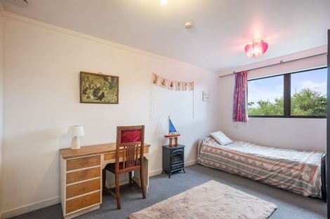 Photo of property in 15 Frimley Terrace, Waikanae Beach, Waikanae, 5036