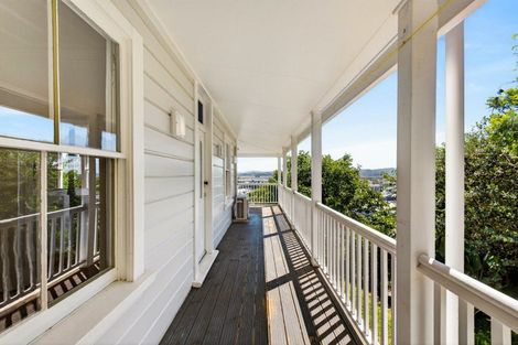Photo of property in 1 Denholm Road, Hospital Hill, Napier, 4110