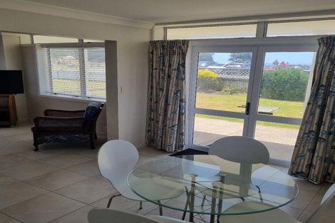 Photo of property in 32 The Terrace, Waihi Beach, 3611