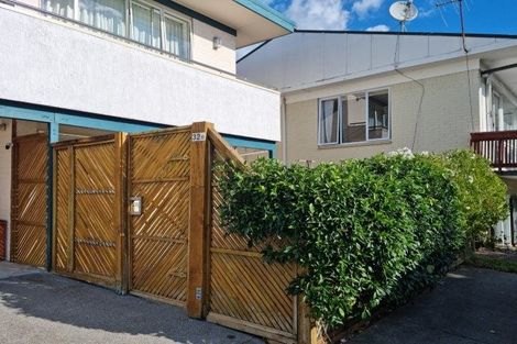 Photo of property in 32 Lewis Road, Pakuranga, Auckland, 2010