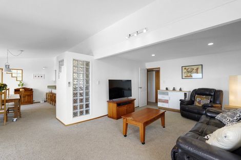 Photo of property in 4 De Thier Lane, Richmond Hill, Christchurch, 8081