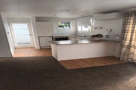 Photo of property in 96b Rimu Road, Raumati Beach, Paraparaumu, 5032