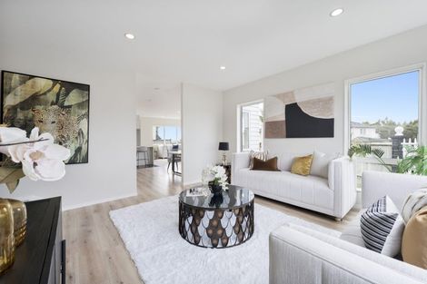 Photo of property in 79 San Valentino Drive, Henderson, Auckland, 0612