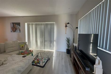 Photo of property in 84 Taikura Avenue, Red Beach, 0932