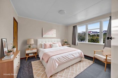 Photo of property in 12 Grenville Street, Marfell, New Plymouth, 4310