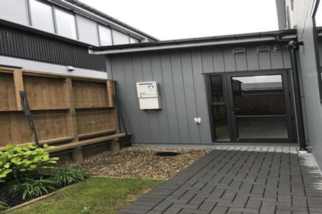 Photo of property in 16 Wai Place, Westgate, Auckland, 0614