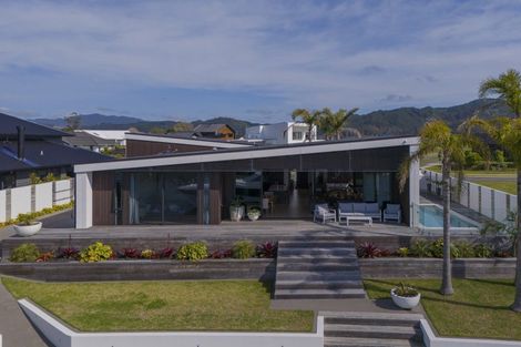 Photo of property in 11 Awatea Drive, Whitianga, 3510