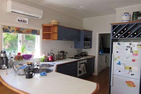 Photo of property in 7 Saint Michaels Crescent, Kelburn, Wellington, 6012