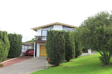 Photo of property in 17 Fairway Avenue, Red Beach, 0932