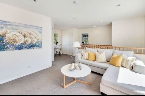 Photo of property in 2/41 Selwyn Crescent, Forrest Hill, Auckland, 0620