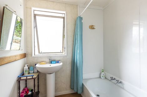 Photo of property in 12 Moa Road, Raumati Beach, Paraparaumu, 5032