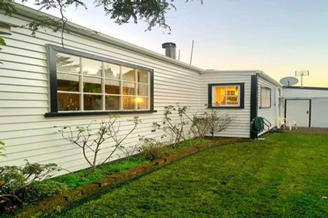 Photo of property in 73 Wallath Road, Westown, New Plymouth, 4310
