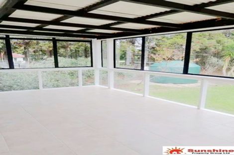 Photo of property in 244 Boord Crescent, Kumeu, 0891