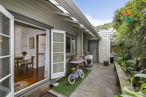 Photo of property in 38 Ribble Street, Island Bay, Wellington, 6023
