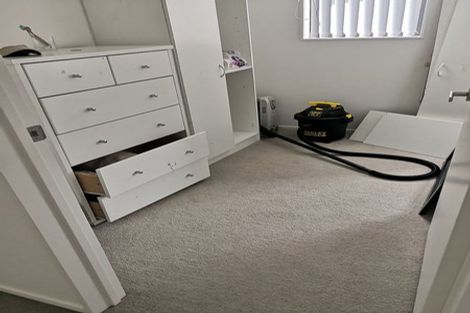 Photo of property in 9b Poruru Close, Papakura, 2110