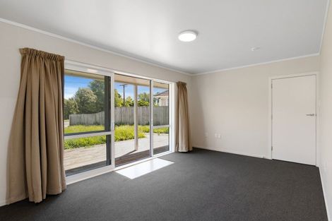 Photo of property in 55 Momorangi Crescent, Redwood, Christchurch, 8051