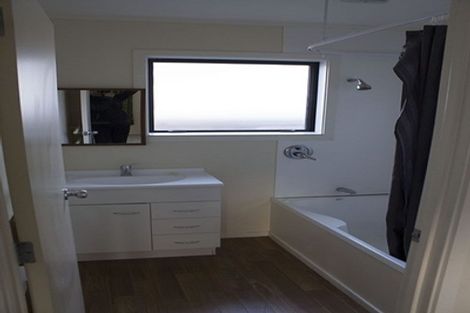 Photo of property in 33a Findlay Street, Tawa, Wellington, 5028