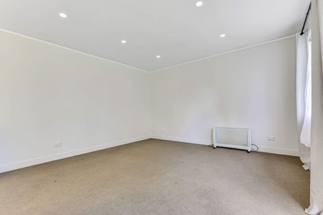 Photo of property in 44 Tudor Crescent, Chedworth, Hamilton, 3210