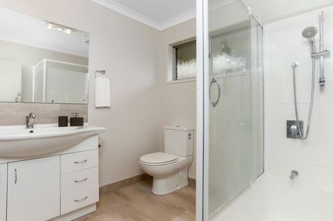 Photo of property in 1/27 Eastern Beach Road, Eastern Beach, Auckland, 2012