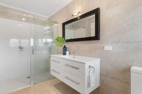 Photo of property in 2 Gibraltar Street, Howick, Auckland, 2014