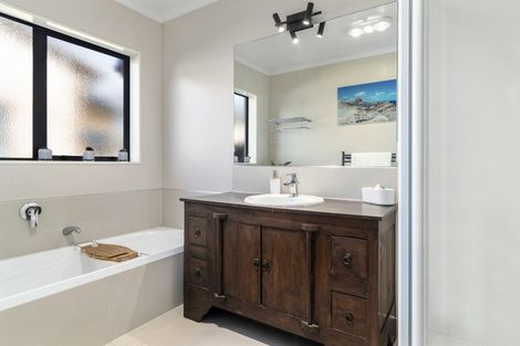 Photo of property in 15 Riddington Rise, Ohauiti, Tauranga, 3112