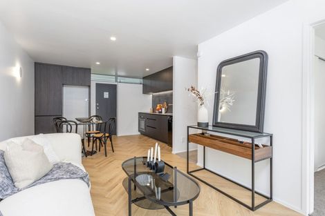 Photo of property in 3/73 Princes Street, Northcote Point, Auckland, 0627