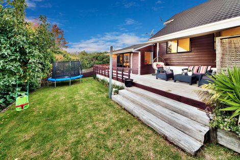 Photo of property in 11a Avonleigh Road, Green Bay, Auckland, 0604