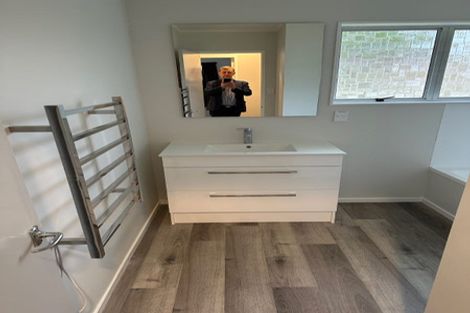 Photo of property in 33 Woolwich Close, Whitby, Porirua, 5024