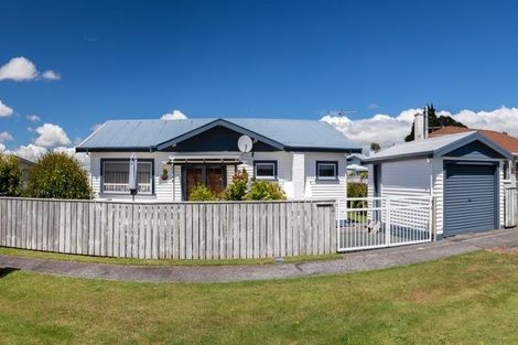 Photo of property in 11 Seyton Street, Stratford, 4332