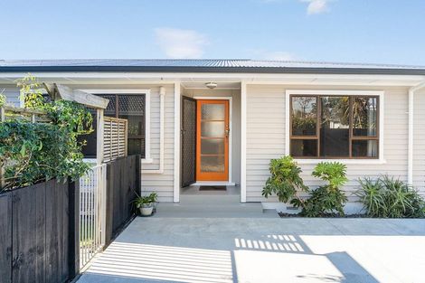 Photo of property in 169 Welcome Bay Road, Welcome Bay, Tauranga, 3112