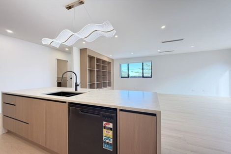 Photo of property in 12a Gordon Avenue, Milford, Auckland, 0620