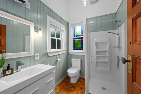 Photo of property in 58 Hinemoa Street, Birkenhead, Auckland, 0626