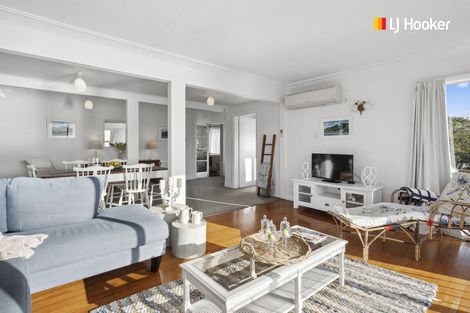 Photo of property in 35 Oxley Crescent, Broad Bay, Dunedin, 9014