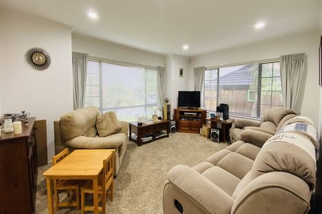 Photo of property in 3 Adair Place, Weymouth, Auckland, 2103